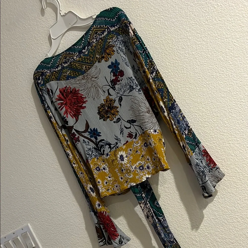 Umgee Relaxed Red and Yellow Tie Front Blouse - Picture 2 of 3